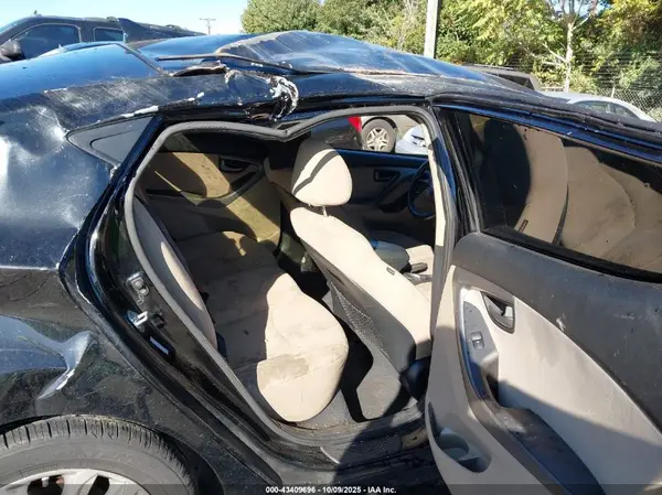 KMHDH4AE8GU479472 2016 HYUNDAI ELANTRA - Image 8