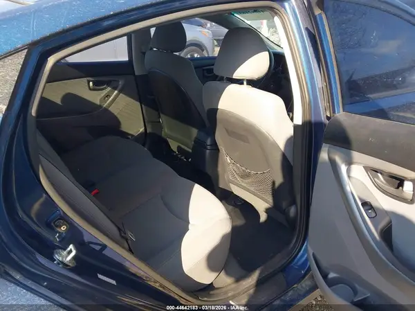 KMHDH4AE8GU480752 2016 HYUNDAI ELANTRA - Image 8