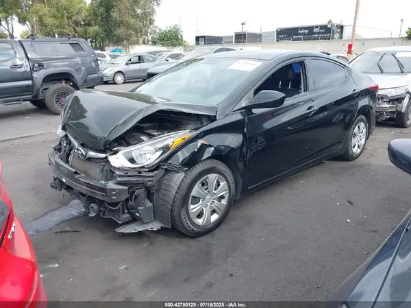 KMHDH4AE8GU481058 2016 HYUNDAI ELANTRA - Image 2