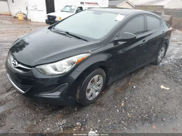 KMHDH4AE8GU481089 2016 HYUNDAI ELANTRA - Image 2