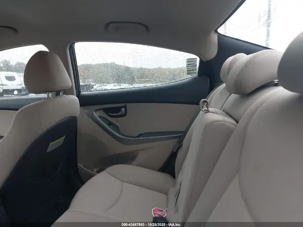 KMHDH4AE8GU481089 2016 HYUNDAI ELANTRA - Image 8