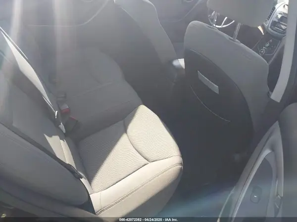 KMHDH4AE8GU481142 2016 HYUNDAI ELANTRA - Image 8