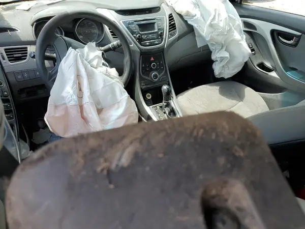 KMHDH4AE8GU481223 2016 HYUNDAI ELANTRA - Image 8