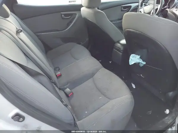 KMHDH4AE8GU488009 2016 HYUNDAI ELANTRA - Image 8