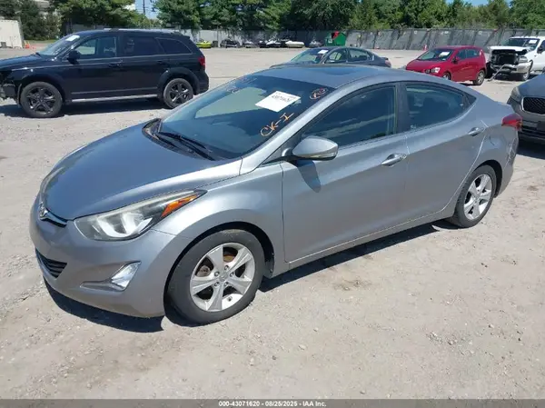 KMHDH4AE8GU520358 2016 HYUNDAI ELANTRA - Image 2