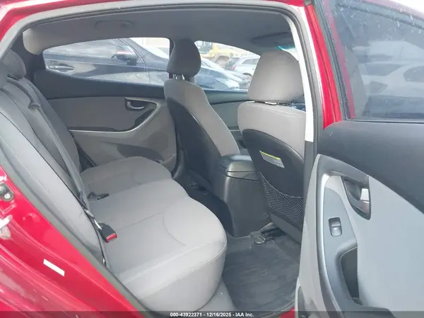 KMHDH4AE8GU543591 2016 HYUNDAI ELANTRA - Image 8
