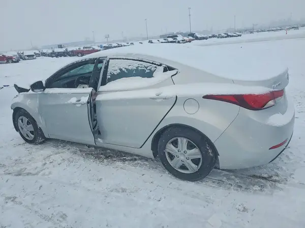 KMHDH4AE8GU544112 2016 HYUNDAI ELANTRA - Image 2