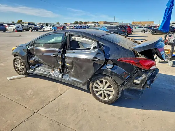 KMHDH4AE8GU544319 2016 HYUNDAI ELANTRA - Image 2