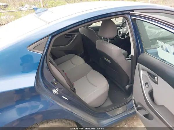 KMHDH4AE8GU544708 2016 HYUNDAI ELANTRA - Image 8