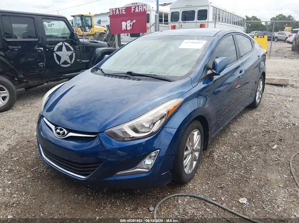 KMHDH4AE8GU557118 2016 HYUNDAI ELANTRA - Image 2