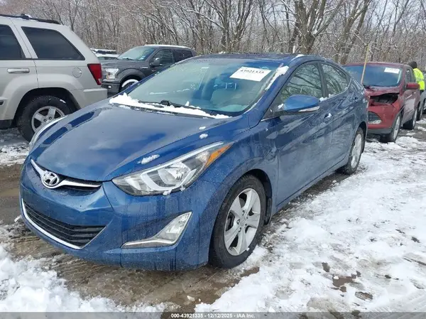 KMHDH4AE8GU567518 2016 HYUNDAI ELANTRA - Image 2