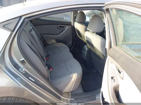 KMHDH4AE8GU568068 2016 HYUNDAI ELANTRA - Image 8