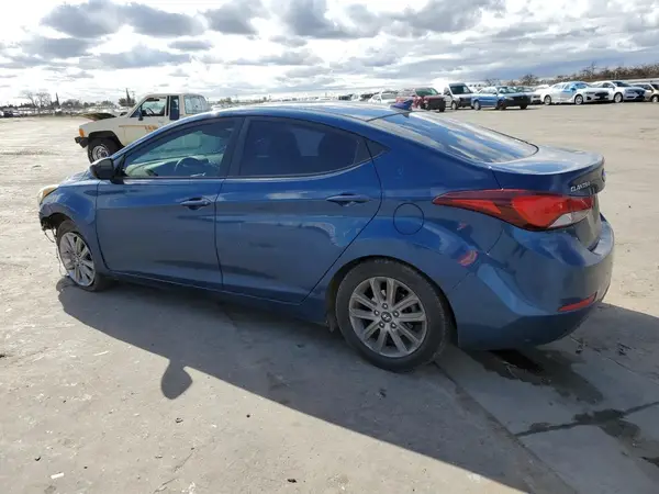 KMHDH4AE8GU585839 2016 HYUNDAI ELANTRA - Image 2