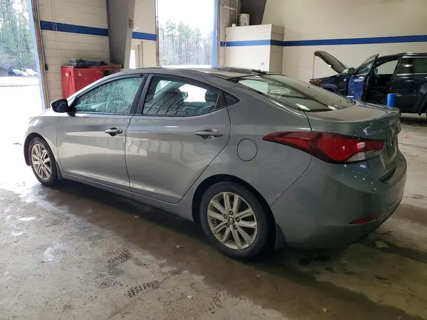 KMHDH4AE8GU586697 2016 HYUNDAI ELANTRA - Image 2