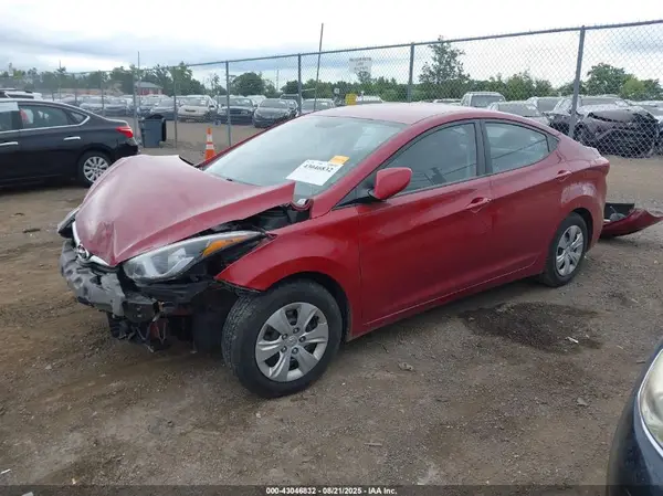 KMHDH4AE8GU599448 2016 HYUNDAI ELANTRA - Image 2