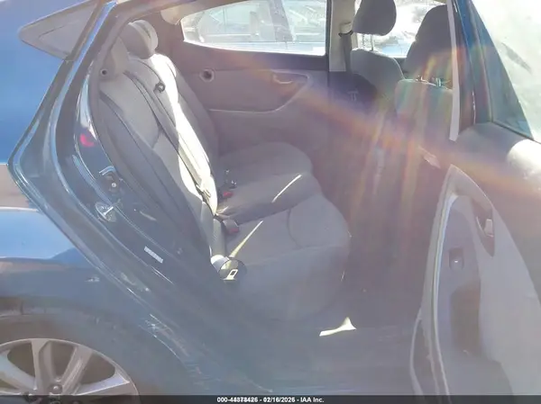 KMHDH4AE8GU618449 2016 HYUNDAI ELANTRA - Image 8