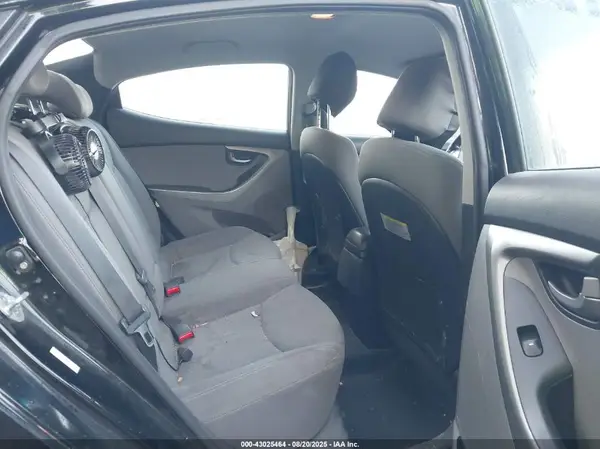 KMHDH4AE8GU618645 2016 HYUNDAI ELANTRA - Image 8