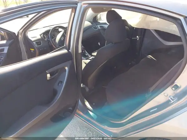 KMHDH4AE8GU628950 2016 HYUNDAI ELANTRA - Image 8