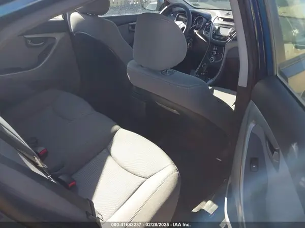 KMHDH4AE8GU635543 2016 HYUNDAI ELANTRA - Image 8