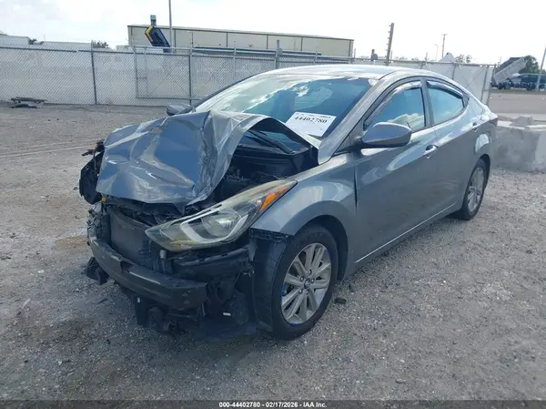 KMHDH4AE8GU639544 2016 HYUNDAI ELANTRA - Image 2