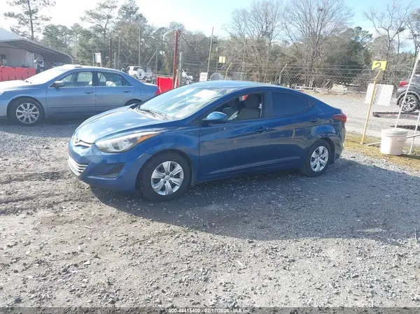 KMHDH4AE8GU643299 2016 HYUNDAI ELANTRA - Image 2