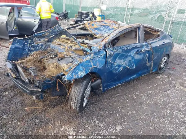 KMHDH4AE8GU649233 2016 HYUNDAI ELANTRA - Image 2