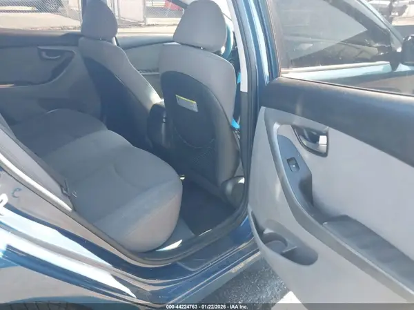 KMHDH4AE9GU47871 2016 HYUNDAI ELANTRA - Image 8