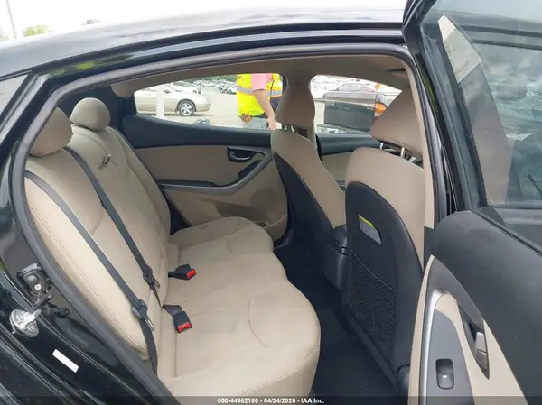KMHDH4AE9GU480808 2016 HYUNDAI ELANTRA - Image 8