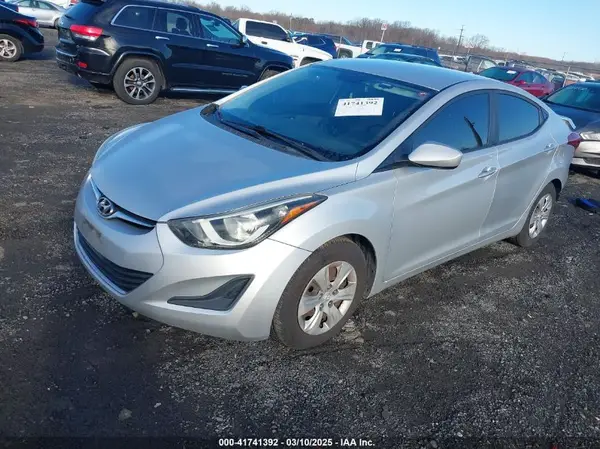 KMHDH4AE9GU481263 2016 HYUNDAI ELANTRA - Image 2