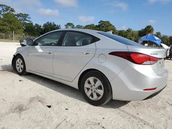 KMHDH4AE9GU483661 2016 HYUNDAI ELANTRA - Image 2