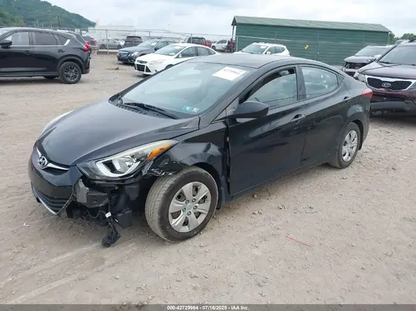 KMHDH4AE9GU487855 2016 HYUNDAI ELANTRA - Image 2