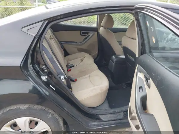 KMHDH4AE9GU487855 2016 HYUNDAI ELANTRA - Image 8
