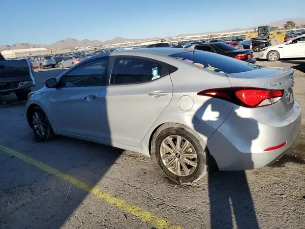 KMHDH4AE9GU487953 2016 HYUNDAI ELANTRA - Image 2