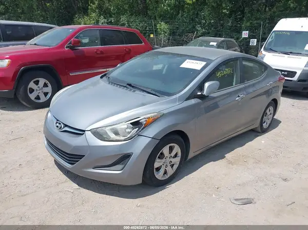 KMHDH4AE9GU504394 2016 HYUNDAI ELANTRA - Image 2