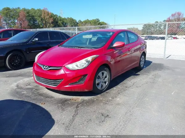 KMHDH4AE9GU517775 2016 HYUNDAI ELANTRA - Image 2