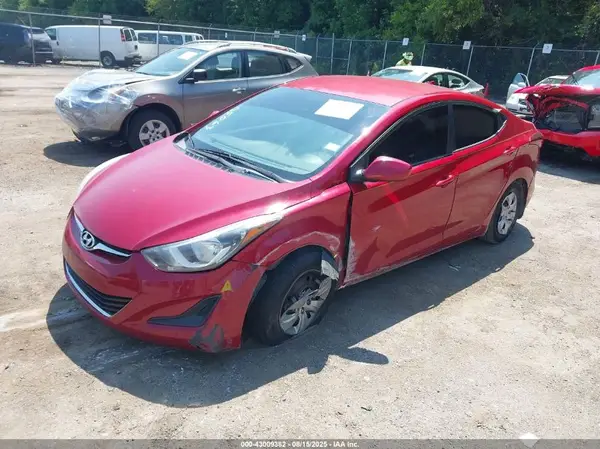 KMHDH4AE9GU525259 2016 HYUNDAI ELANTRA - Image 2