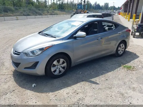 KMHDH4AE9GU542353 2016 HYUNDAI ELANTRA - Image 2