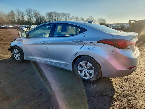 KMHDH4AE9GU544216 2016 HYUNDAI ELANTRA - Image 2