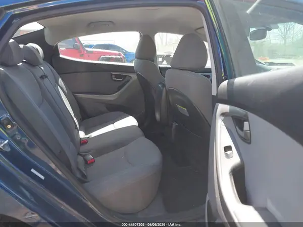 KMHDH4AE9GU544653 2016 HYUNDAI ELANTRA - Image 8