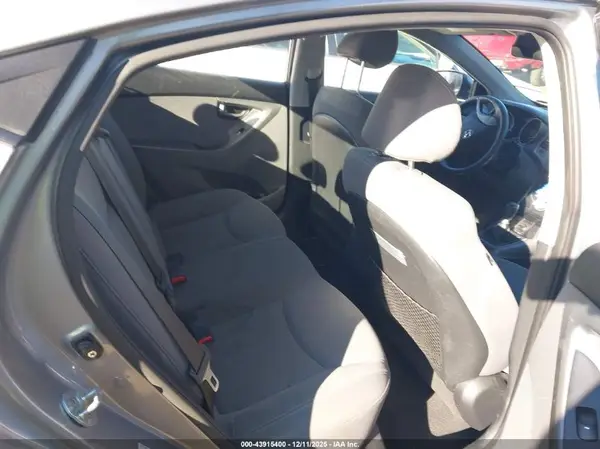 KMHDH4AE9GU545186 2016 HYUNDAI ELANTRA - Image 8