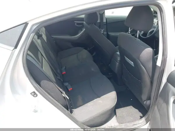 KMHDH4AE9GU566331 2016 HYUNDAI ELANTRA - Image 8