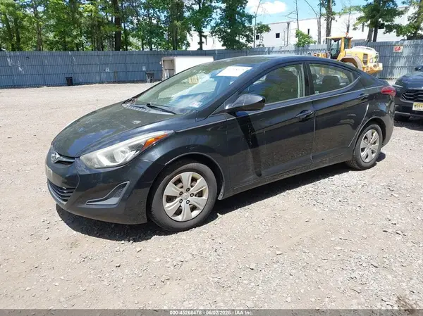 KMHDH4AE9GU576034 2016 HYUNDAI ELANTRA - Image 2