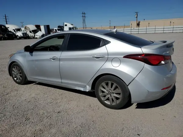 KMHDH4AE9GU576082 2016 HYUNDAI ELANTRA - Image 2