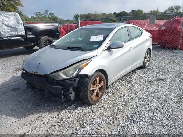 KMHDH4AE9GU579239 2016 HYUNDAI ELANTRA - Image 2
