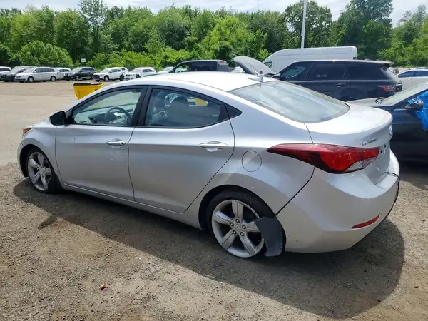 KMHDH4AE9GU579581 2016 HYUNDAI ELANTRA - Image 2