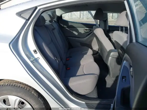 KMHDH4AE9GU583565 2016 HYUNDAI ELANTRA - Image 8