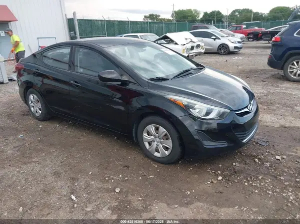 KMHDH4AE9GU583811 2016 HYUNDAI ELANTRA - Image 1