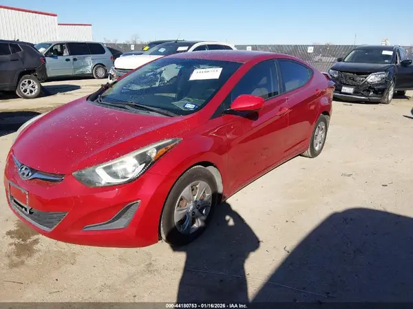KMHDH4AE9GU584117 2016 HYUNDAI ELANTRA - Image 2