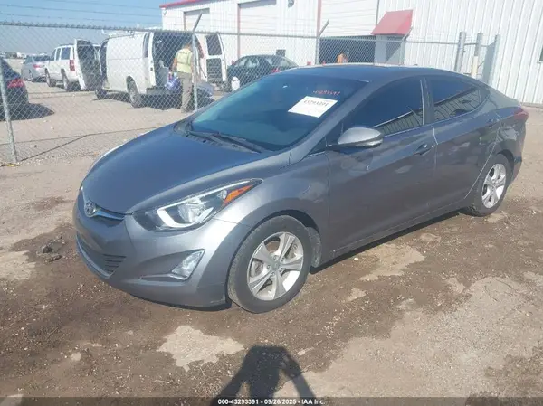 KMHDH4AE9GU588278 2016 HYUNDAI ELANTRA - Image 2