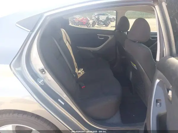 KMHDH4AE9GU588278 2016 HYUNDAI ELANTRA - Image 8